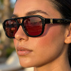 Adventuress, Grunge Red
