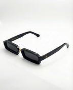 Visionary, Piano Black