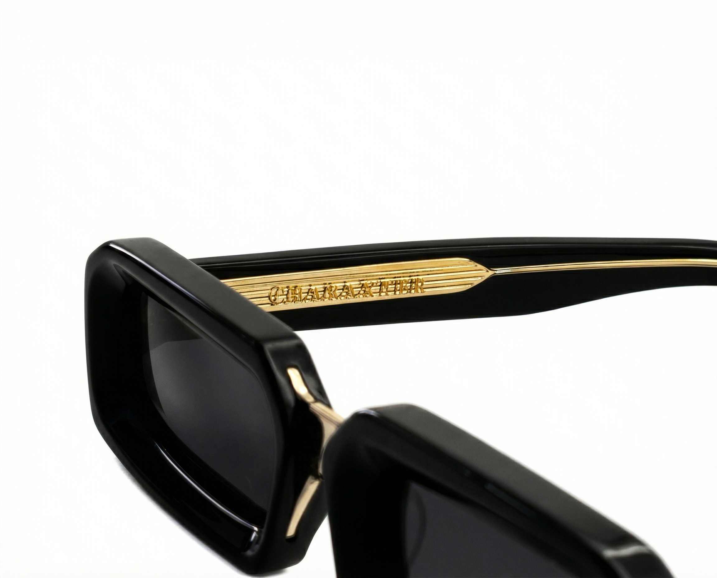 Visionary, Piano Black